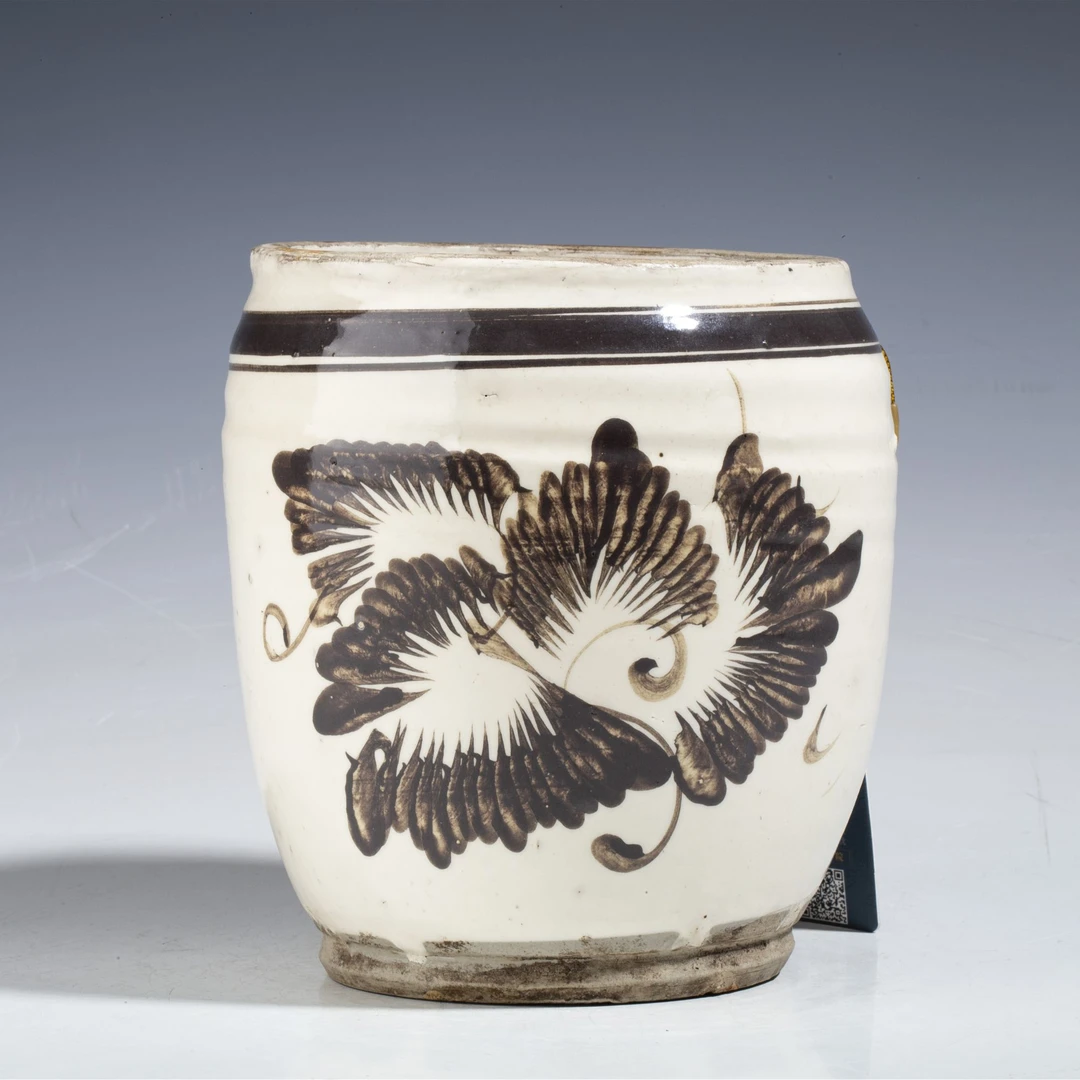 【拍卖-明】·磁州窑白釉黑花罐