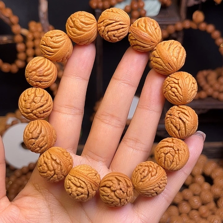 手串桃核绣球手串