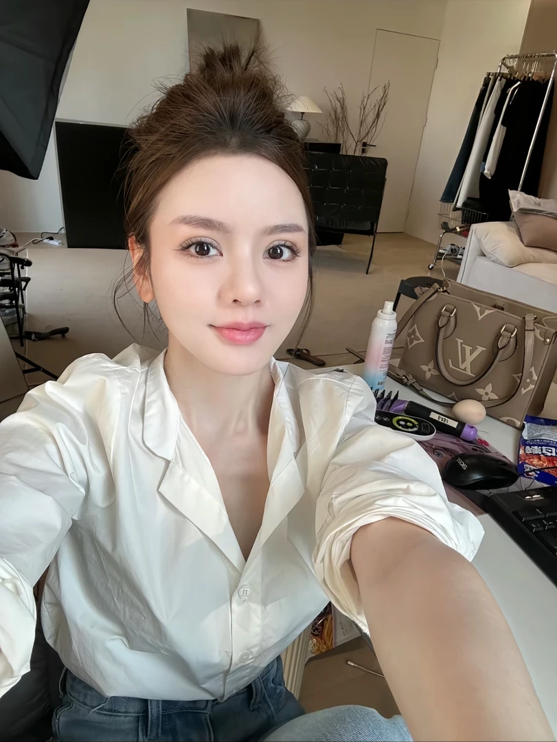 【大富】“松弛感”白色衬衫随性夏日必备小众独特自留！