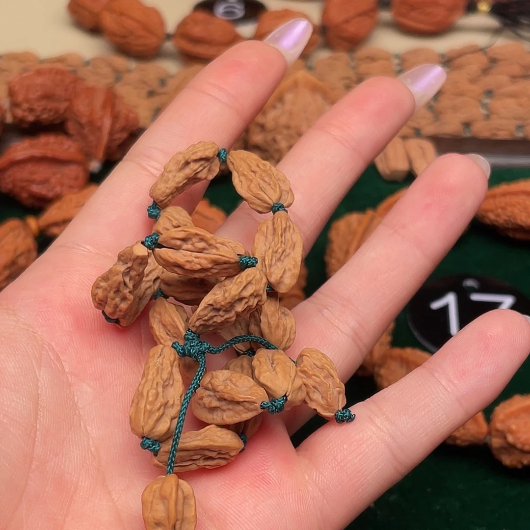 亦***汉吊坠文玩核桃异形