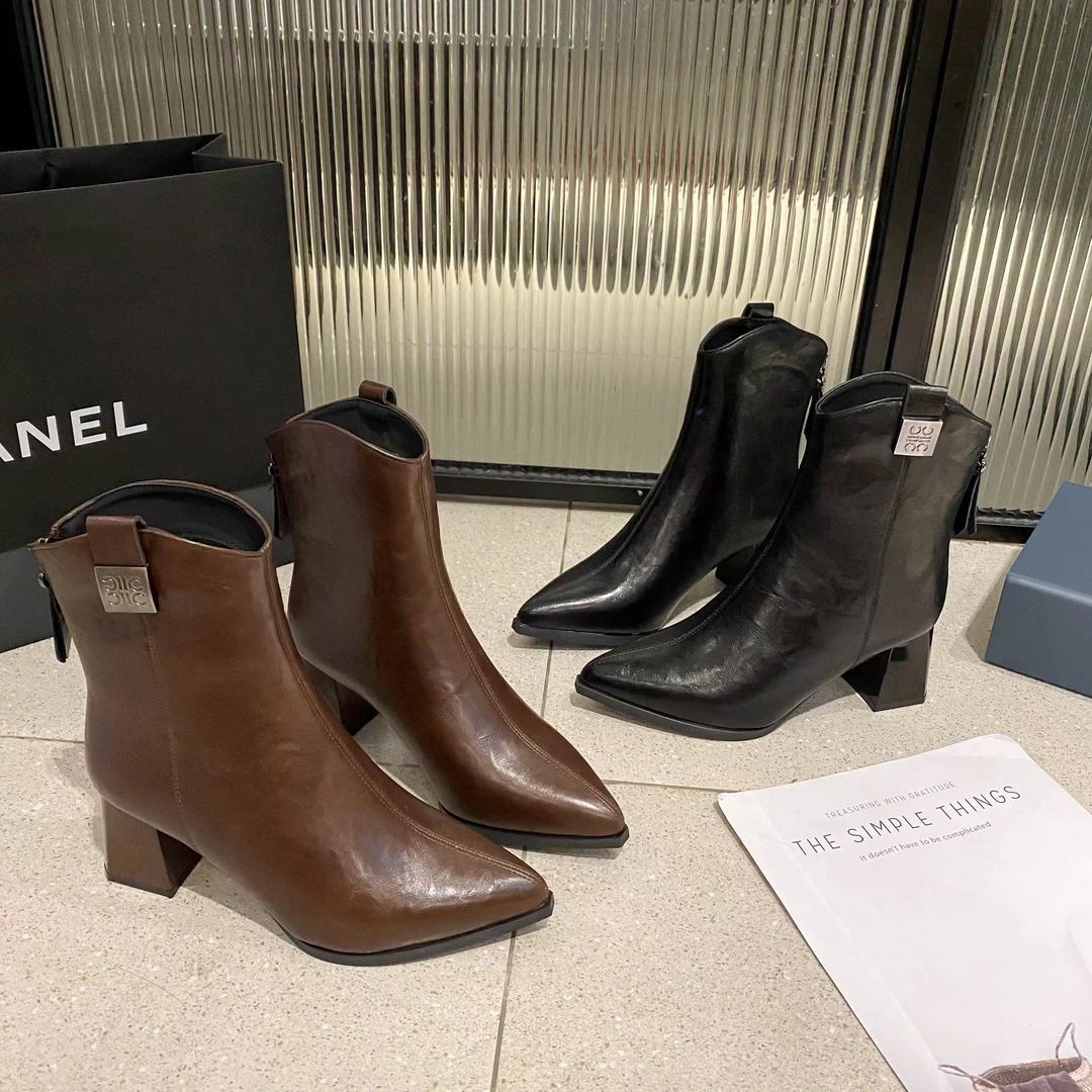 英伦风秋冬新款时尚气质尖头高粗跟敬酒鞋短靴女高跟瘦瘦靴英伦风