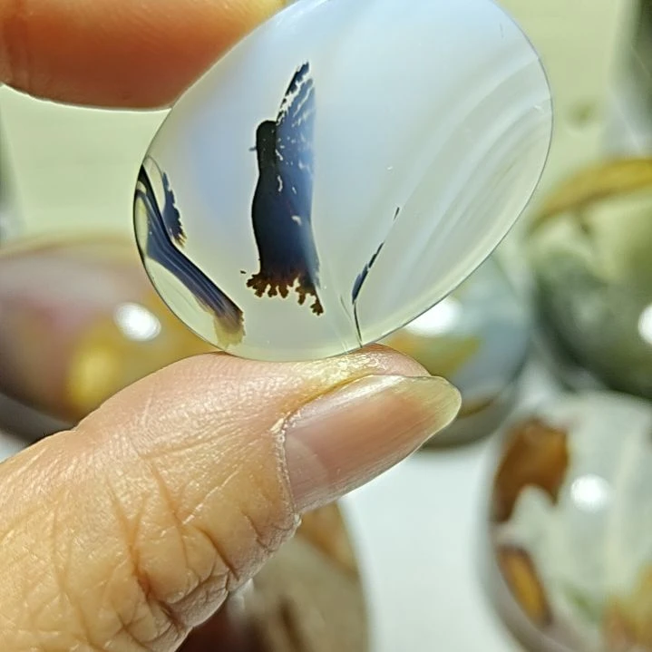 玛瑙/玉髓未镶嵌珠宝奇石