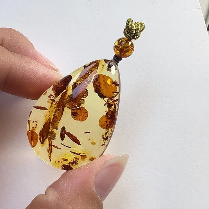 琥珀（花珀）未镶嵌颈饰