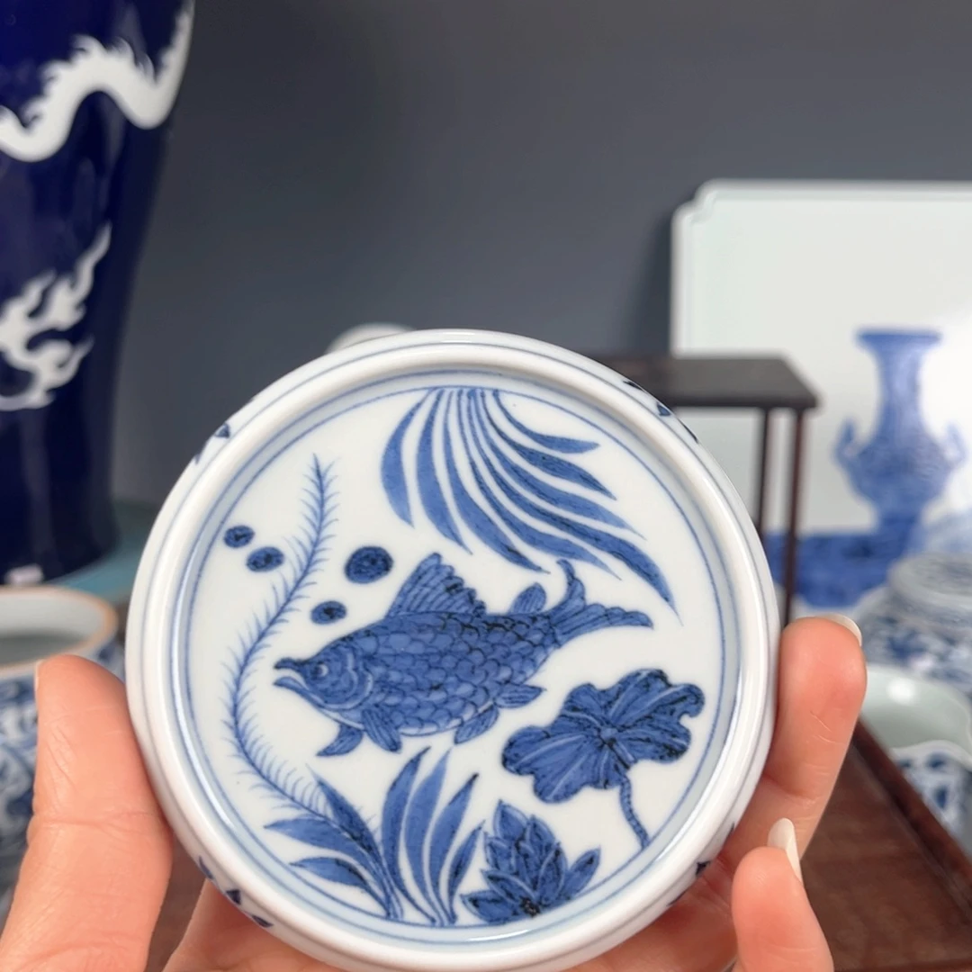 青花鱼藻纹盖置盖置