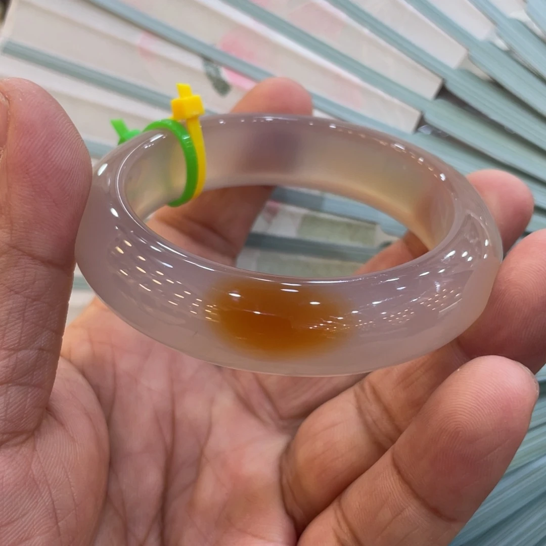 玛瑙/玉髓手镯未镶嵌半*