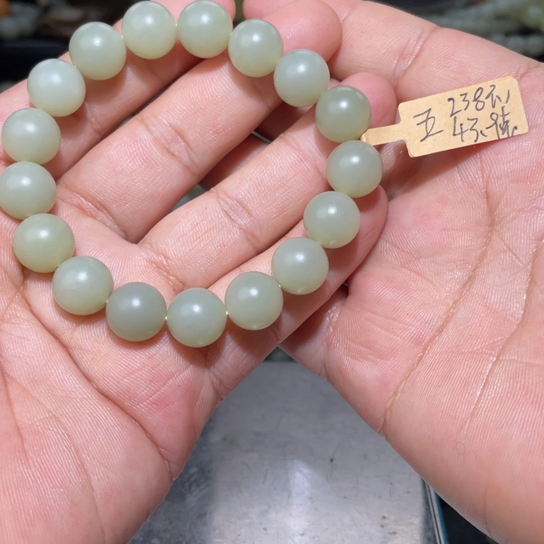 五***哥和田玉（糖玉）未镶嵌颈饰