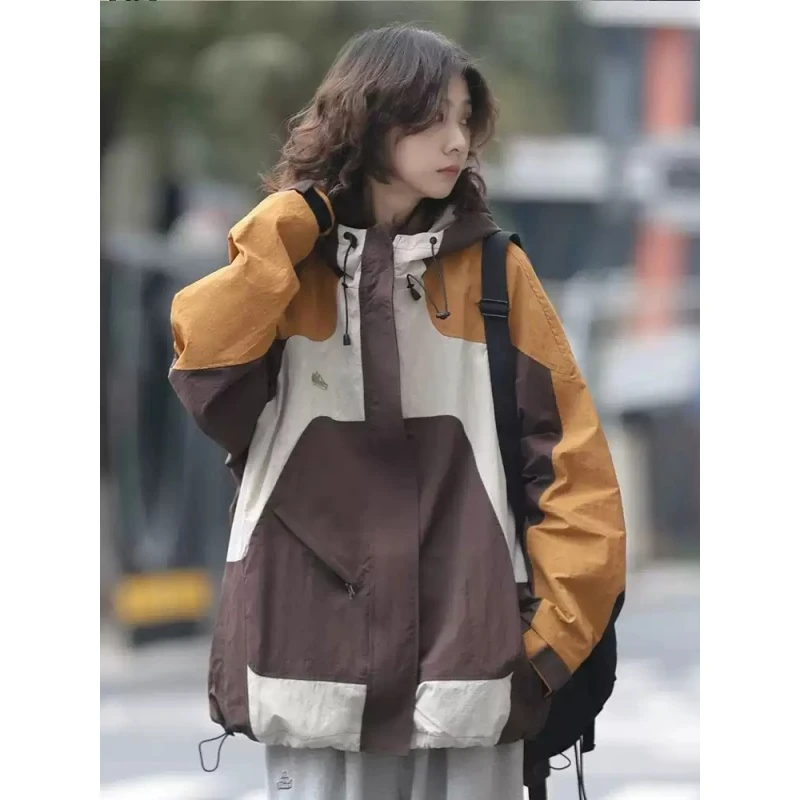 户外冲锋衣情侣男女2025年春秋季新款拼接撞色登山服休闲夹克外套