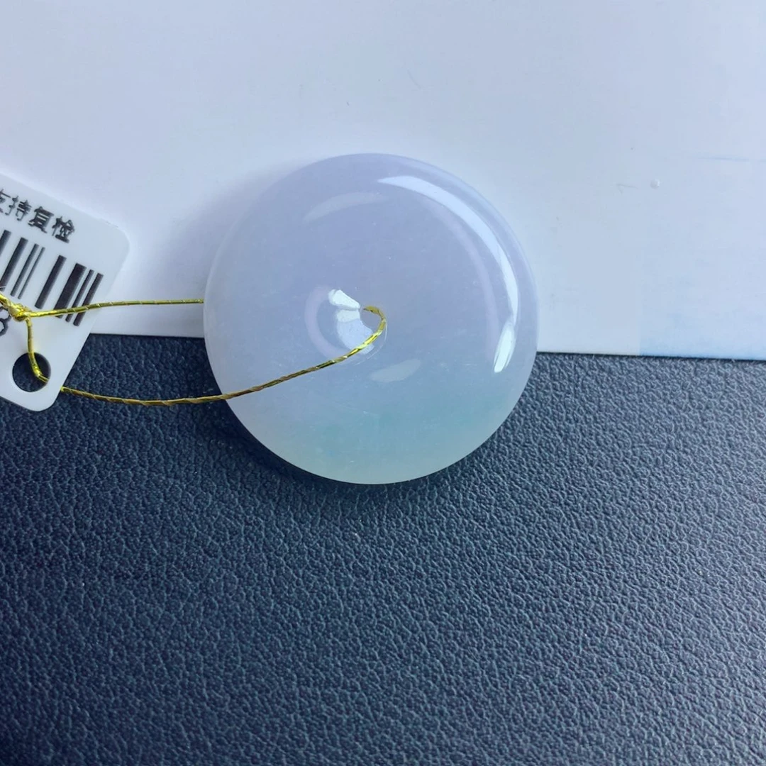 颈饰未镶嵌翡翠平安扣