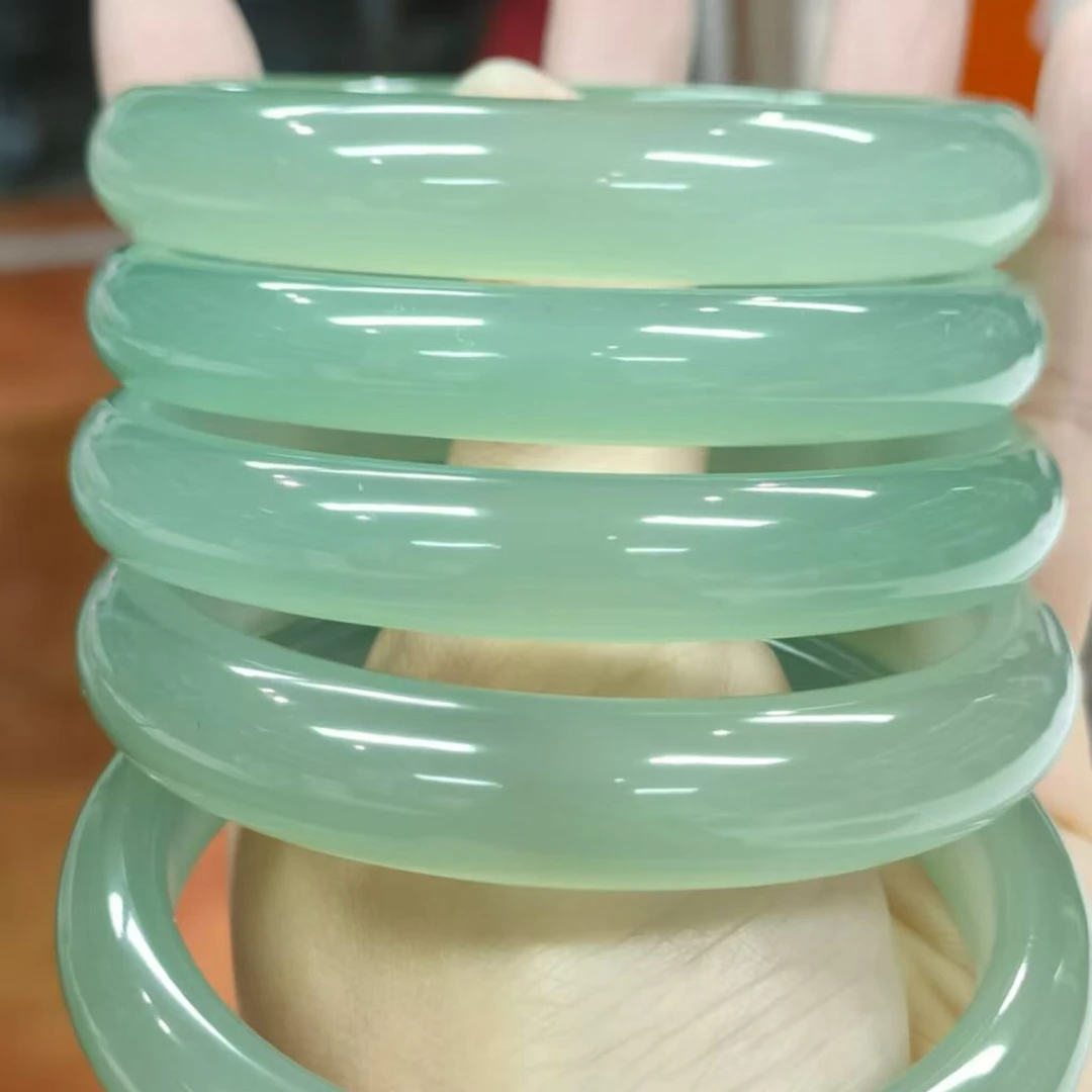 小帅的珠宝仓—薄荷绿正宽手镯多样性发一
