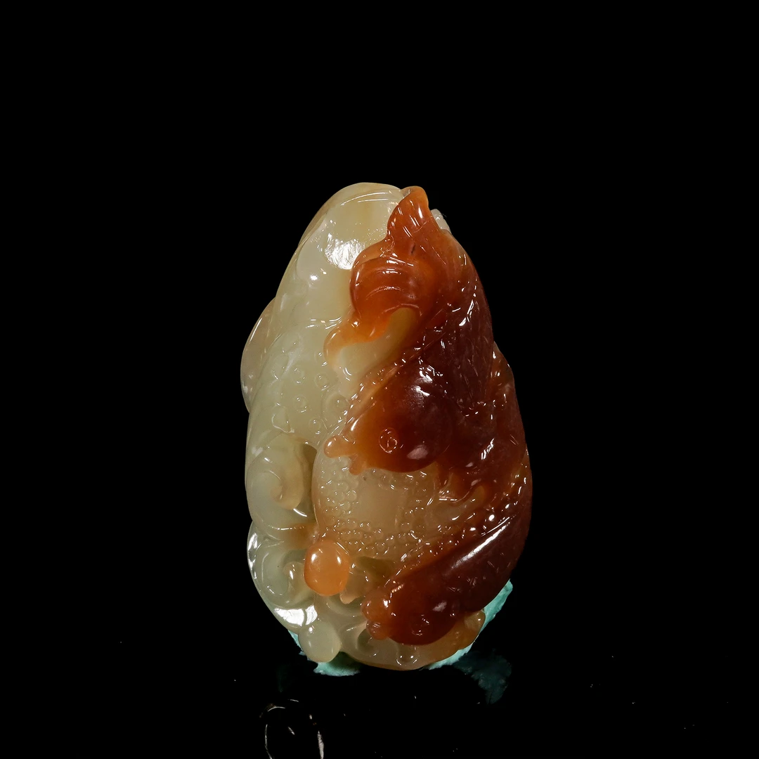LOT.001和田玉巧雕年年有鱼/X3120