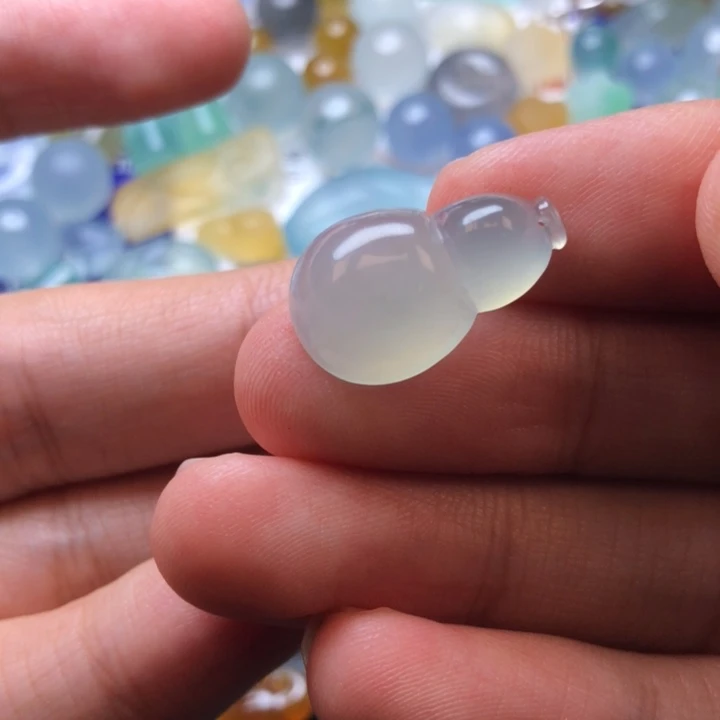 未镶嵌定制翡翠挂件