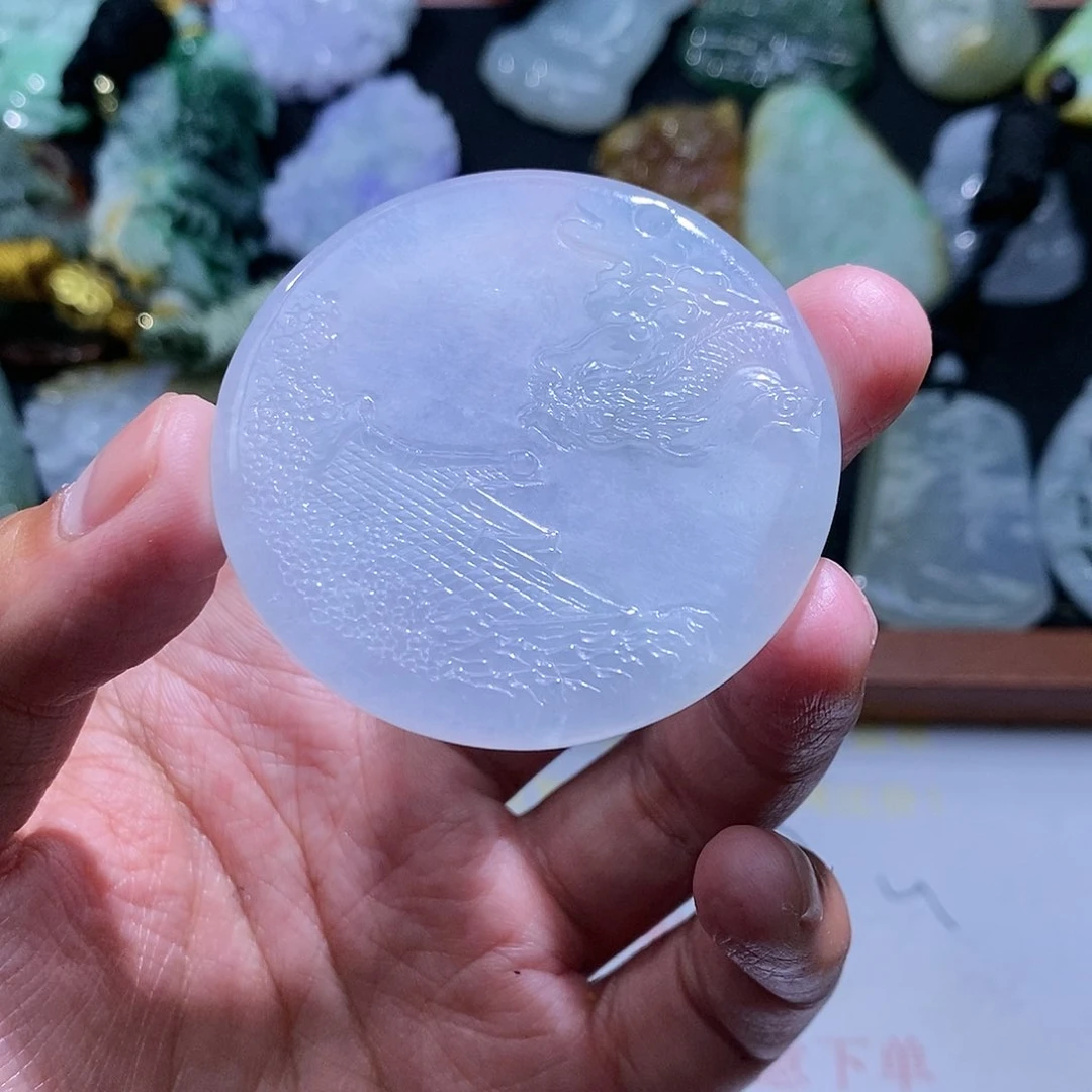 【闪购商品】翡翠颈饰未镶嵌温****司山水