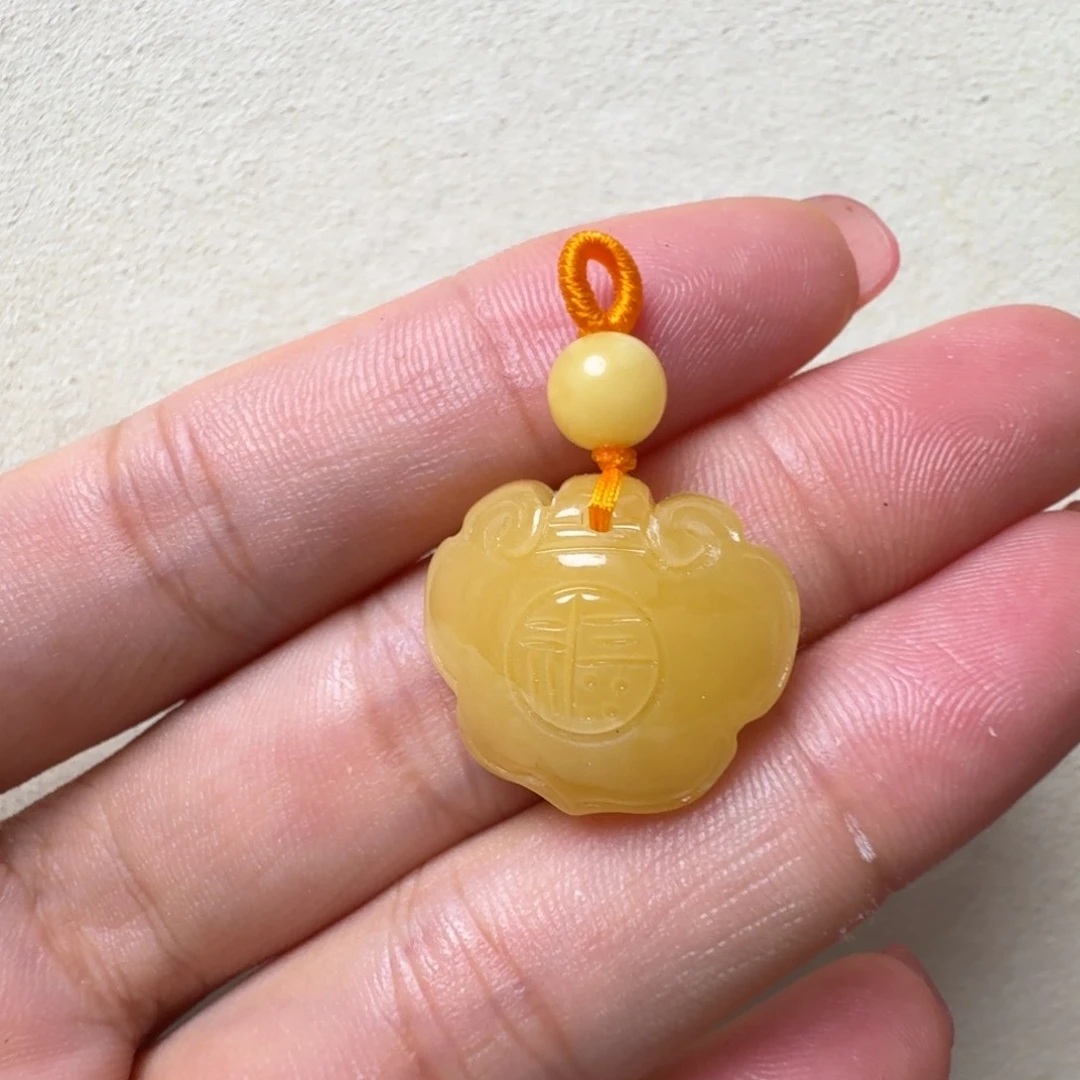 未镶嵌吊坠(不含链)蜜蜡