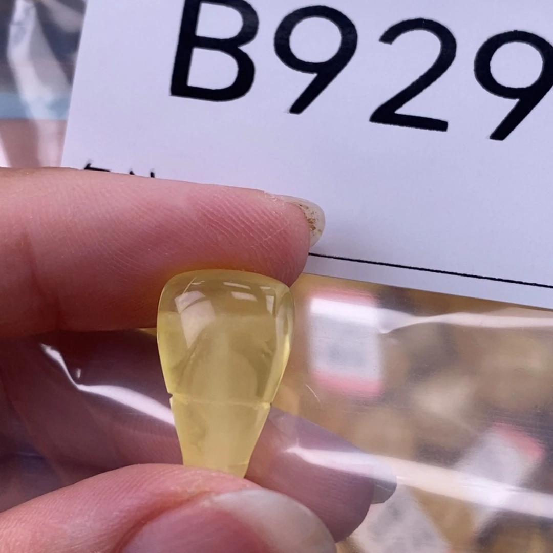 琥珀未镶嵌珠宝奇石32