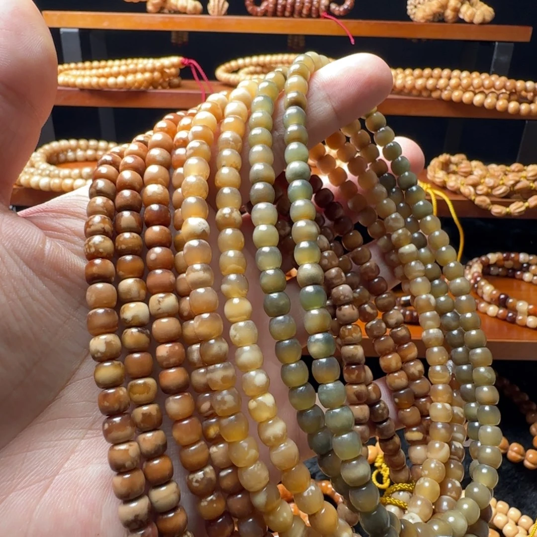 吊坠龙脊菩提飘花玉华卡6