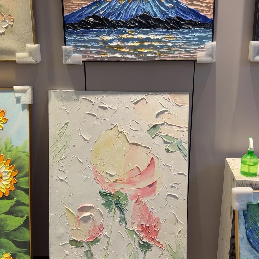 竖款玄关设计油画装饰画