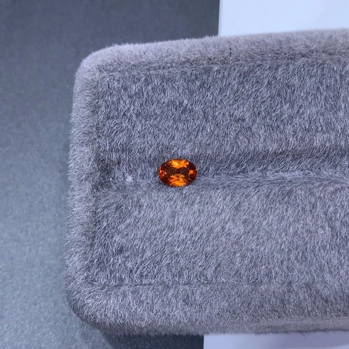 石榴石裸石未镶嵌1.05克拉