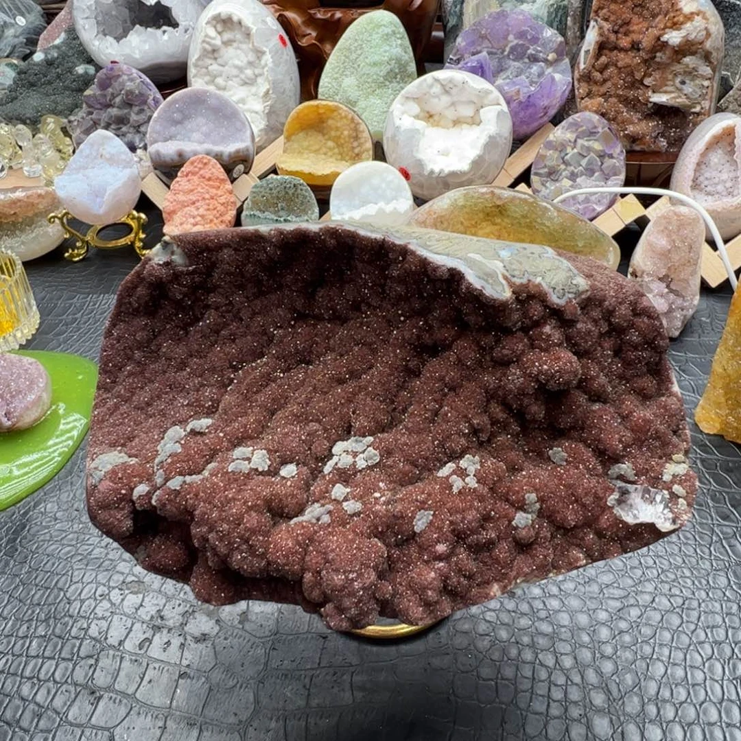 未镶嵌水晶珠宝半成品大漏红色软糖方解摆件