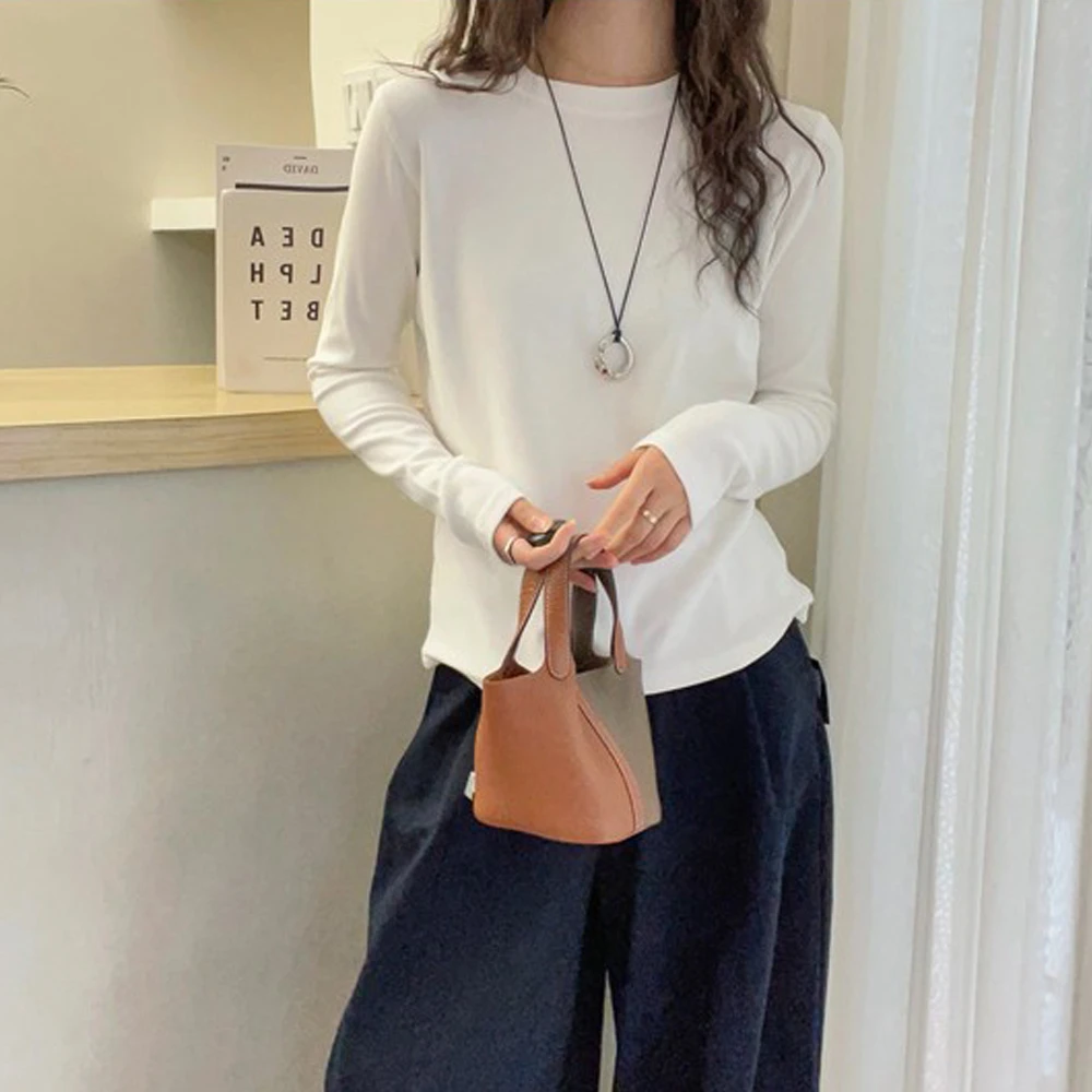 秋季新款修身圆领内搭减龄打底衫女时尚休闲宽松显瘦棉质纯色上衣