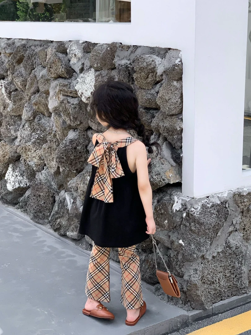 女童套装2025夏季新款韩版蝴蝶结系带格子拼接背心经典格纹微喇裤