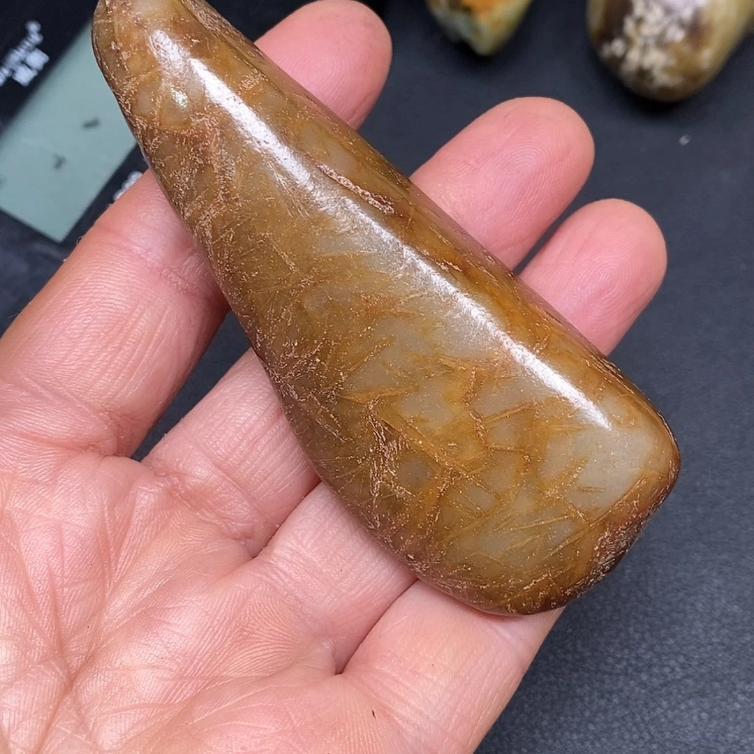 和田玉未镶嵌珠宝奇石