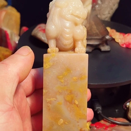 昌化石印石田黄冻纽章