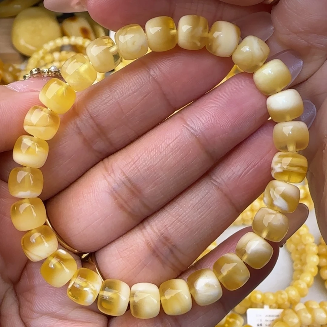 蜜蜡未镶嵌手串妖白花老型手串