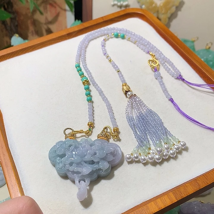 翡翠未镶嵌颈饰翡翠吊坠