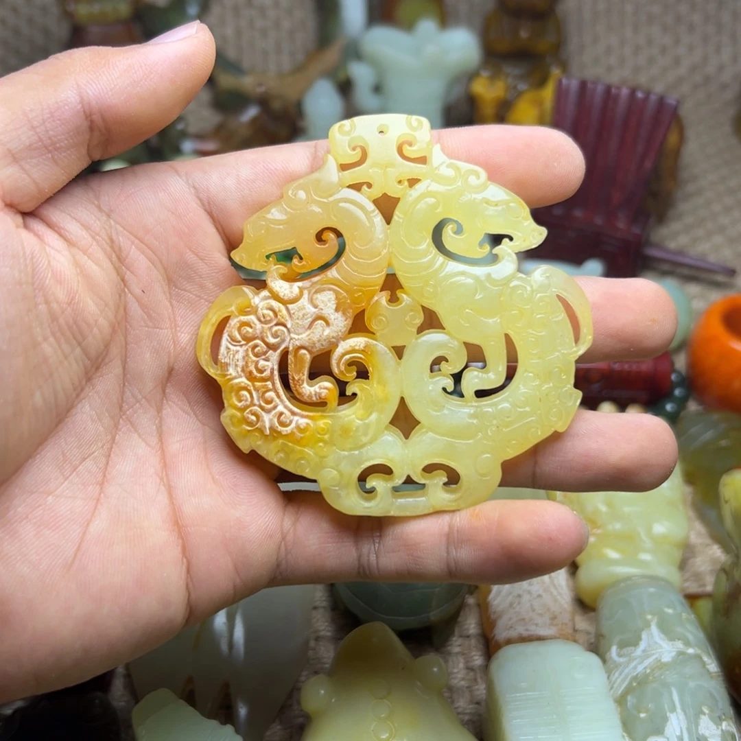 未镶嵌蛇纹石玉颈饰