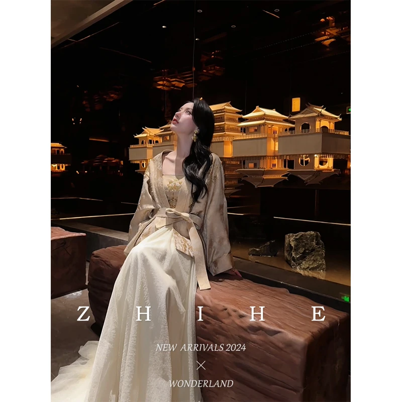 至禾Wonderland【唐宫宴】Jue美优雅织金提花刺绣唐装外套吊带+半裙