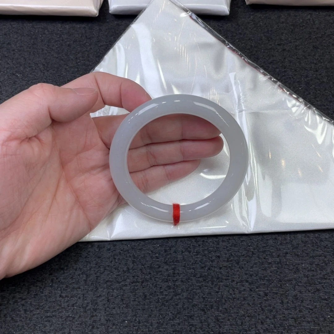 翡翠手镯未镶嵌55.9圆条