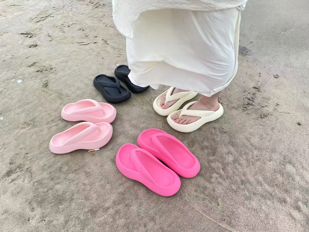 网红爆款百搭纯色EVA沙滩人字拖 特价处理 （有瑕疵 介意勿拍）