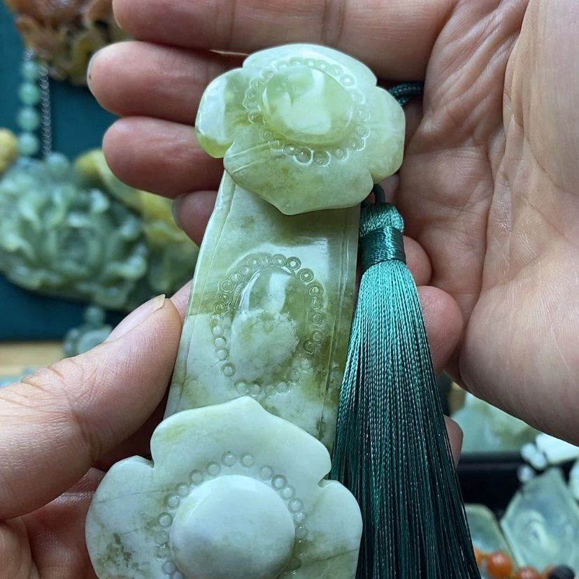 【闪购商品】蛇纹石玉未镶嵌手把件