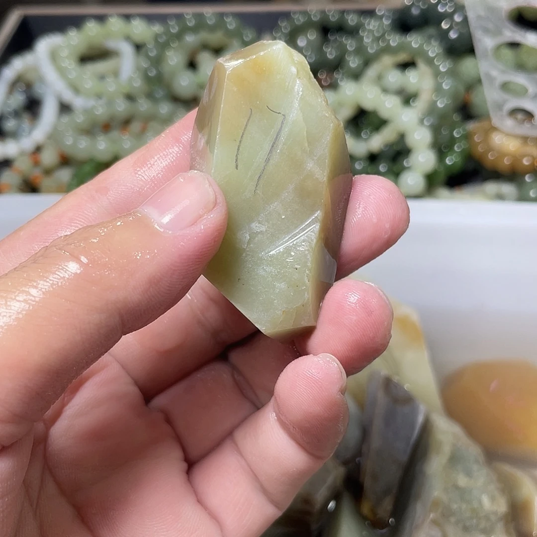 和田玉（糖玉）未镶嵌珠宝半成品