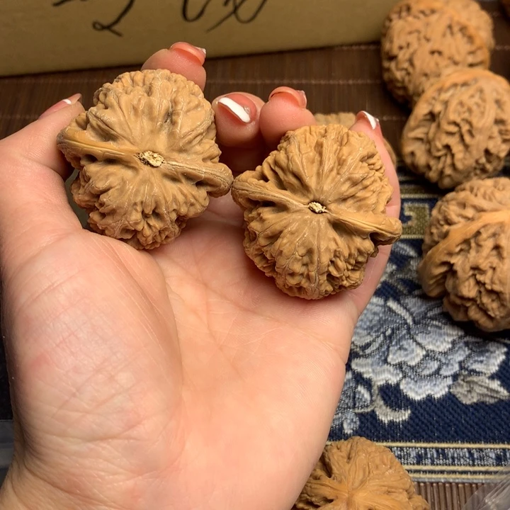 吊坠文玩核桃企**务粗筋