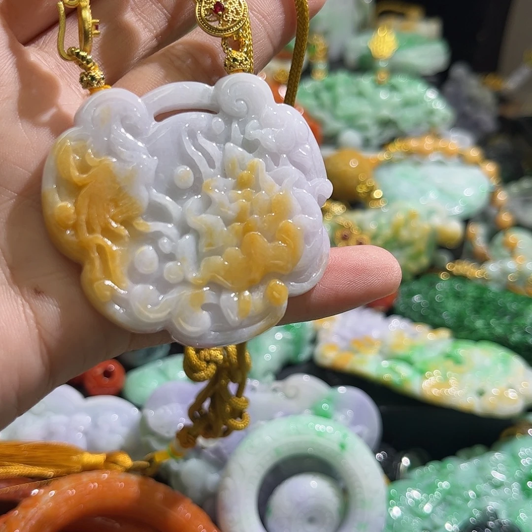 颈饰未镶嵌翡翠待编织