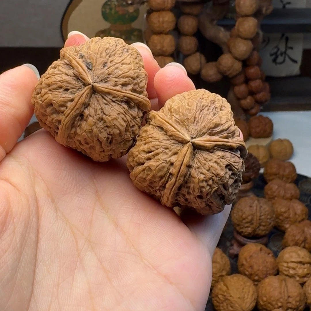 文玩核桃把件饭团三棱38