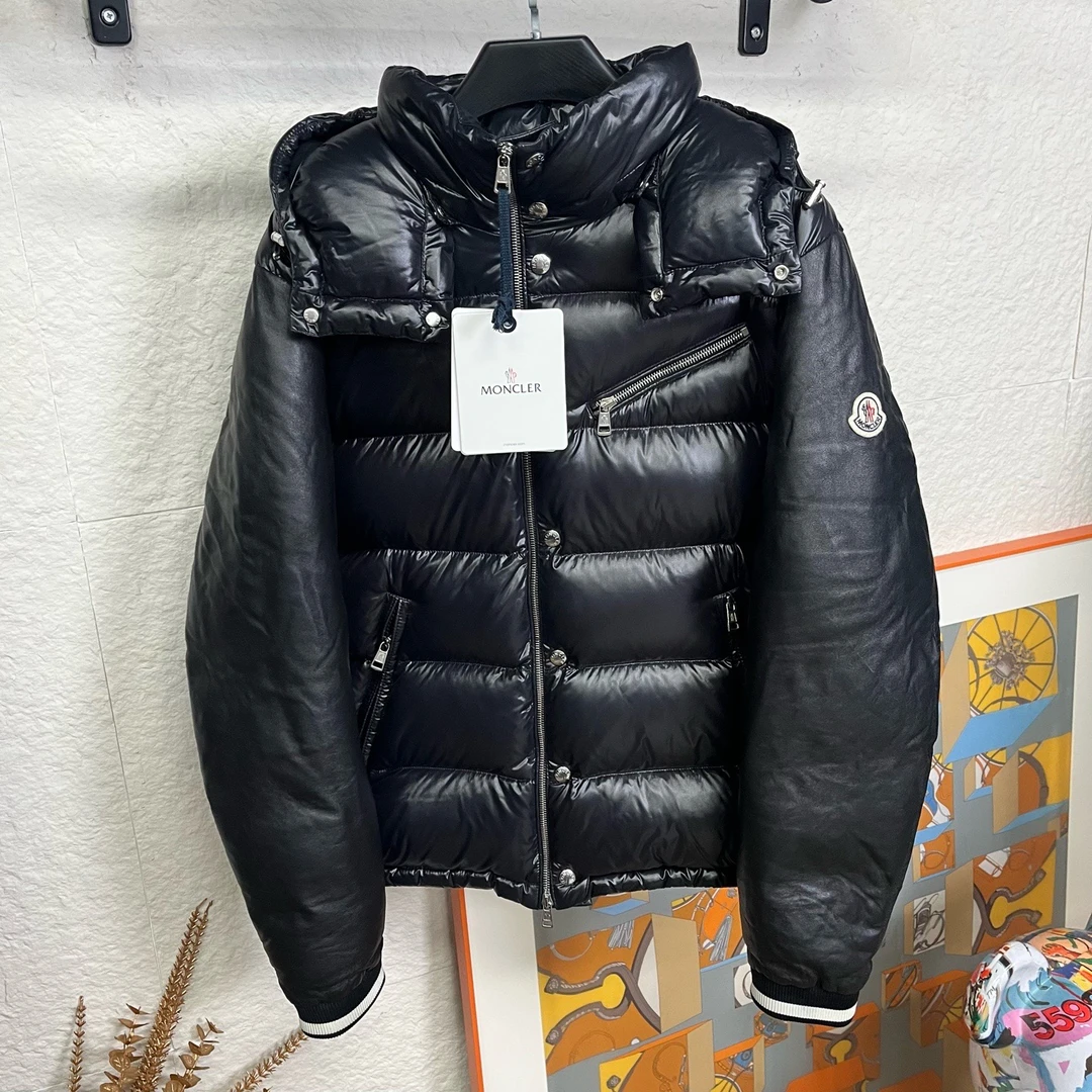 未使用 MONCLER FW22vercors夹克式短款羽绒服/3码/2510181