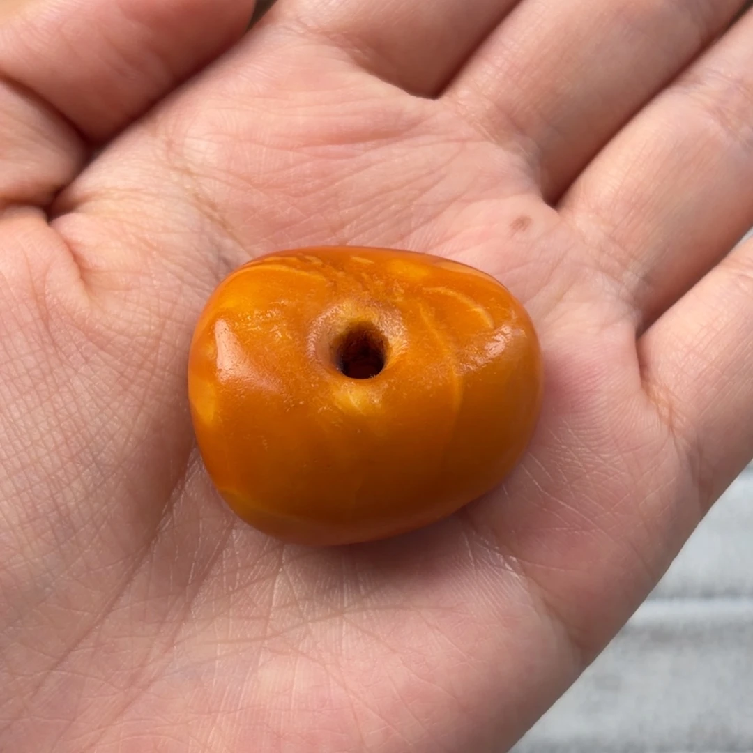 林***窗蜜蜡未镶嵌颈饰老蜜蜡