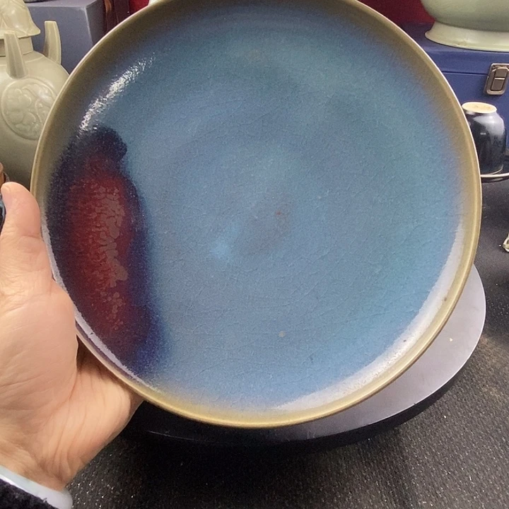 瓷片钧窑的一个大盘子