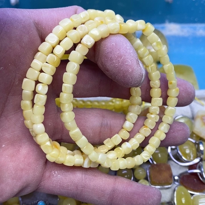 蜜蜡裸石未镶嵌多样性发货其一