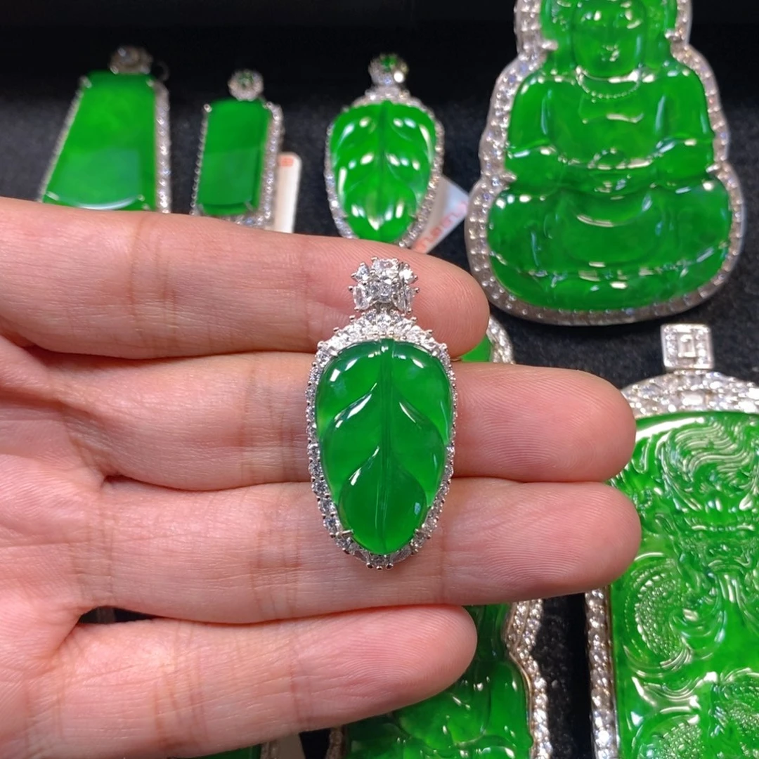 颈饰银S925镶嵌翡翠叶子吊坠