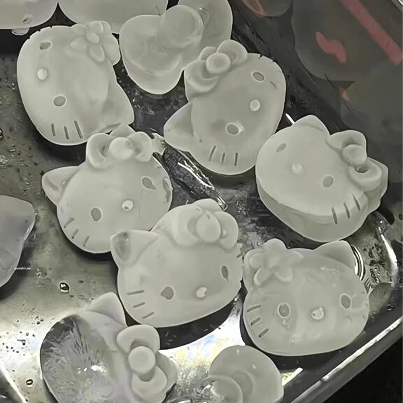 hellokitty冰块模具家用食品级软硅胶自制冰格雪糕辅食储存盒可爱