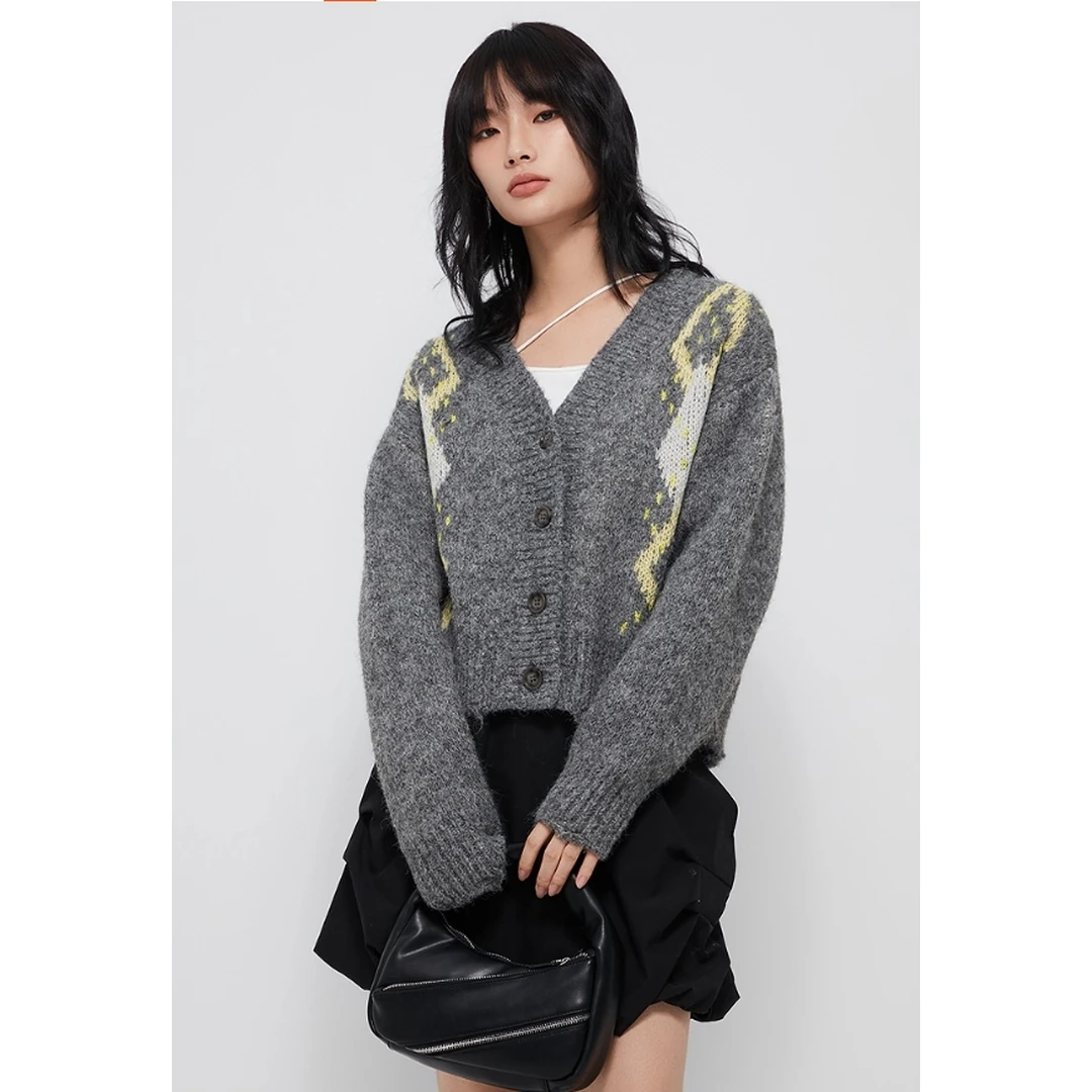 【MonTendre】秋冬新款 M 气质百搭复古撞色菱格毛衣V领针织开衫女