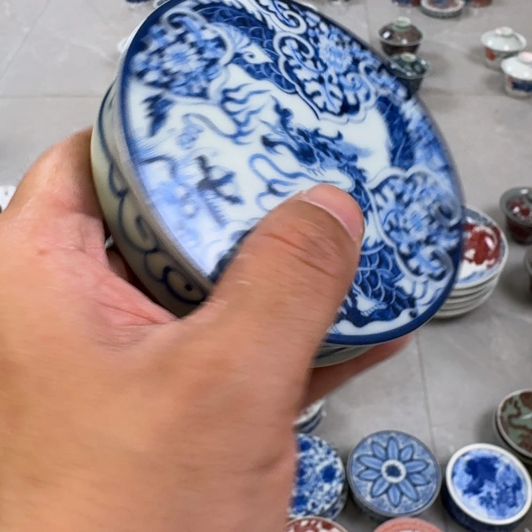 杯青花如意穿花龙盖置