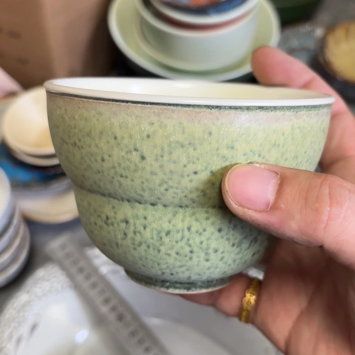 陶绿色葫芦碗，一个