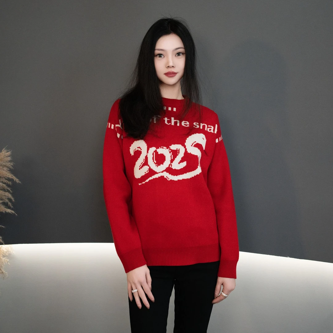 冬季新款国潮大红色圆领毛衣男女同款2025本命年福字拜年衣服蛇年