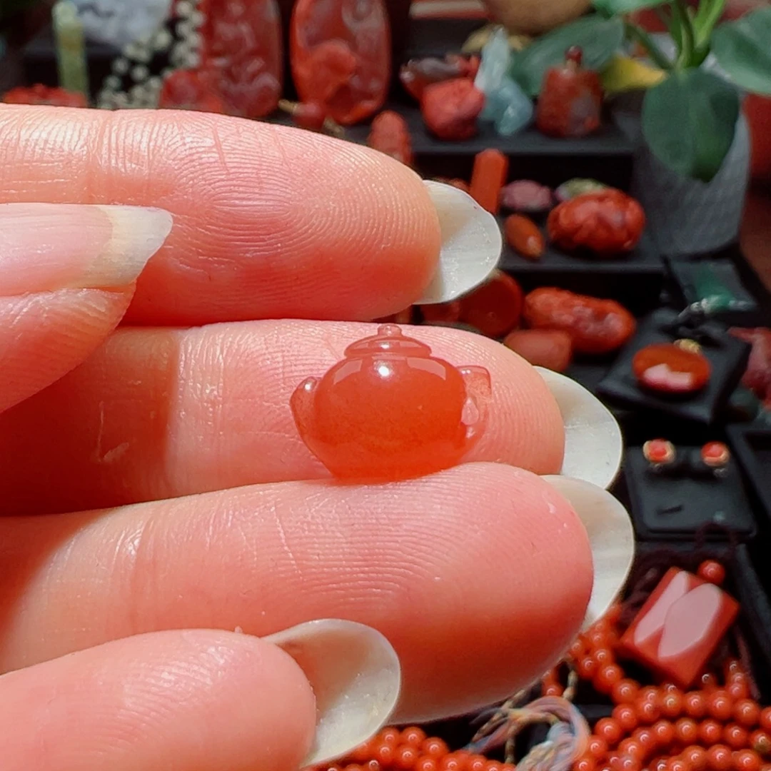 楚***昭南红玛瑙把把壶未镶嵌