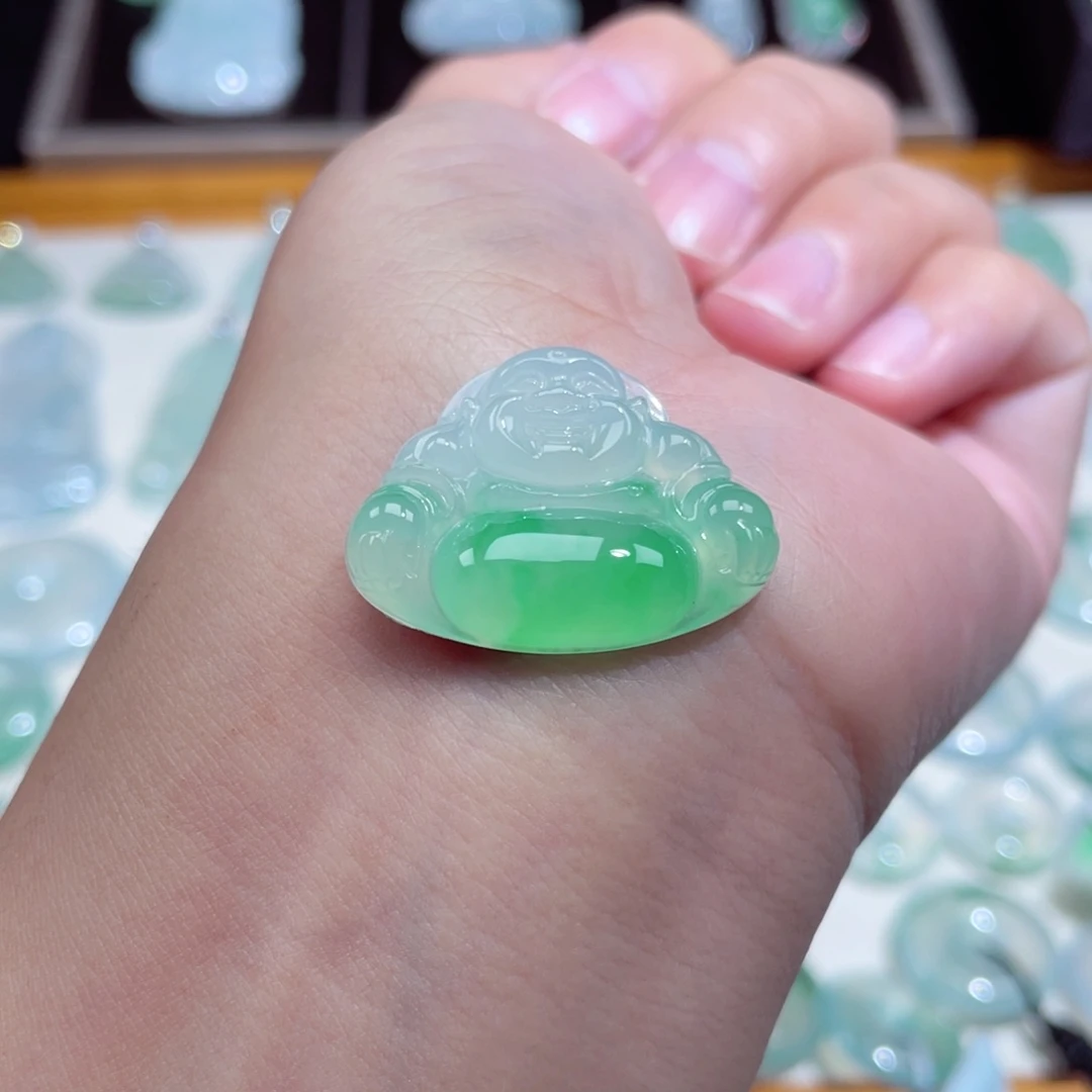 颈饰未镶嵌翡翠佛公