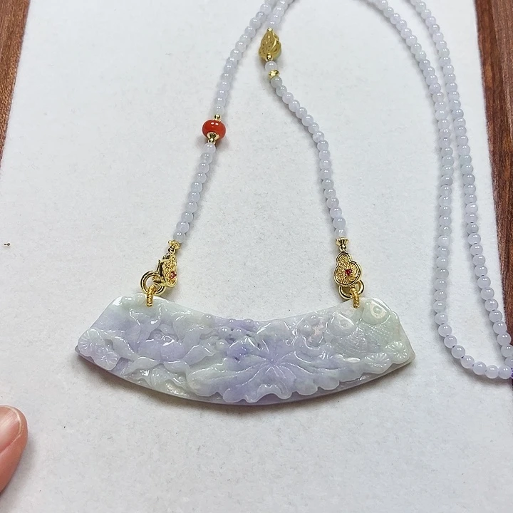 翡翠颈饰未镶嵌吊坠